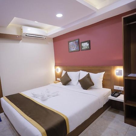 The Avenue Hotel Ballygunge โกลกาตา ภายนอก รูปภาพ