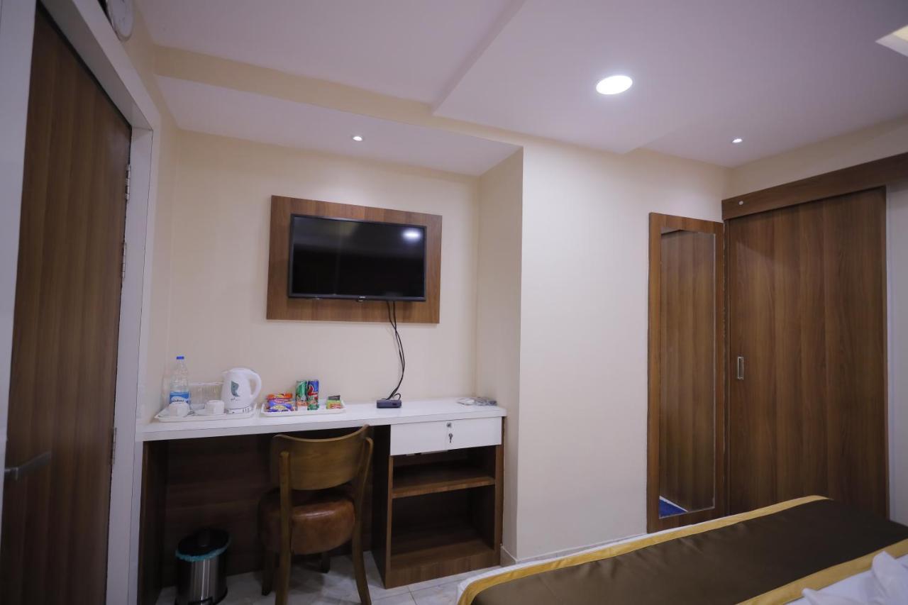 The Avenue Hotel Ballygunge โกลกาตา ภายนอก รูปภาพ
